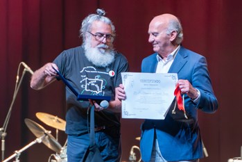 Varazim Teatro distinguiu Diamantino como Sócio Honorário